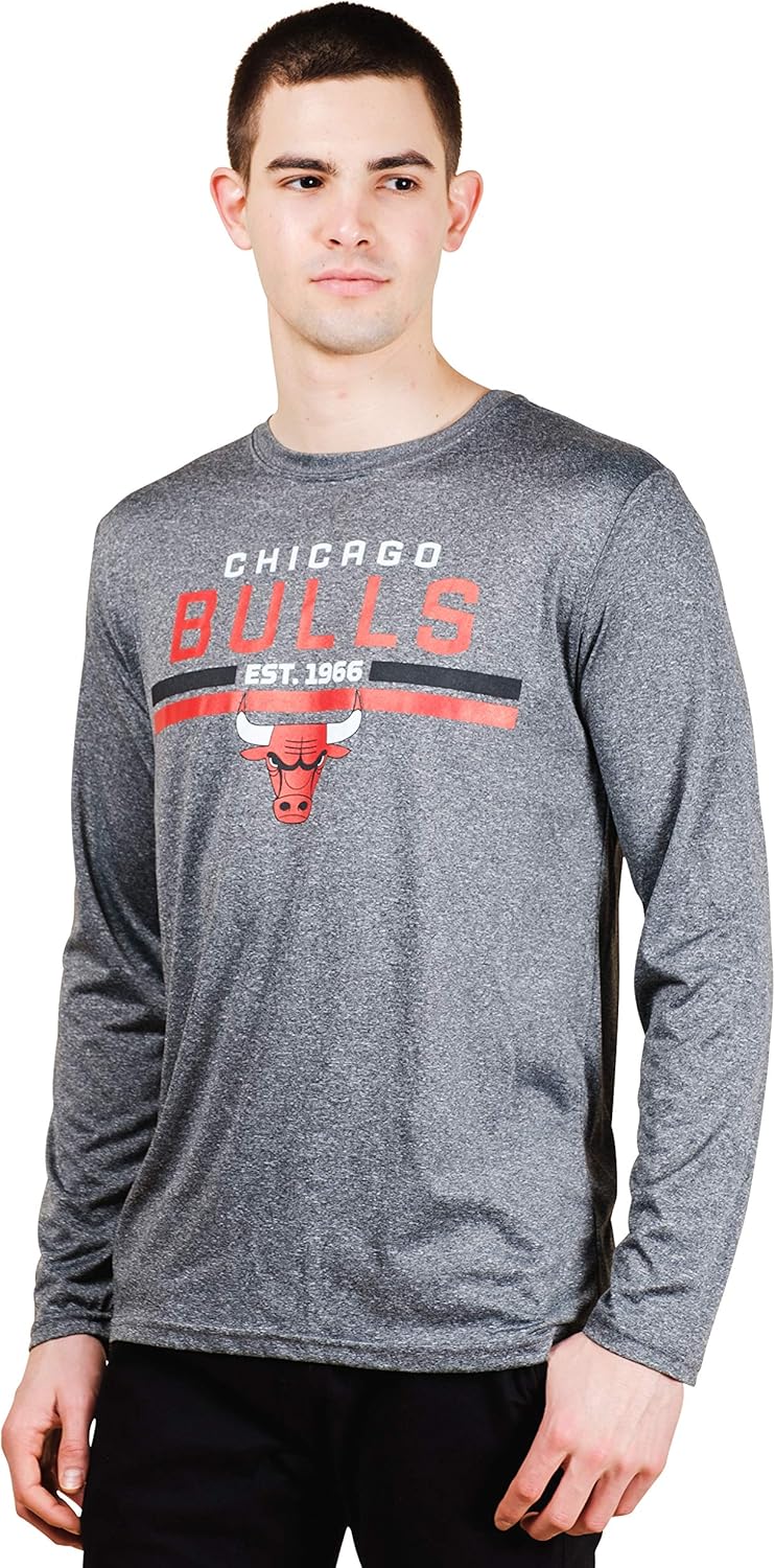 Ultra Game NBA Official Men's Active Long Sleeve Pullover T-Shirt, Chicago Bulls|Chicago Bulls